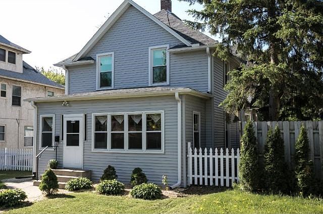 Great 2-story traditional layout