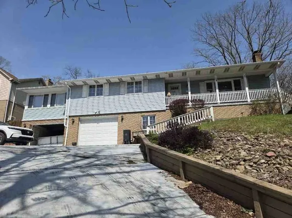 1771 Gill Hall Rd, Finleyville, PA 15332