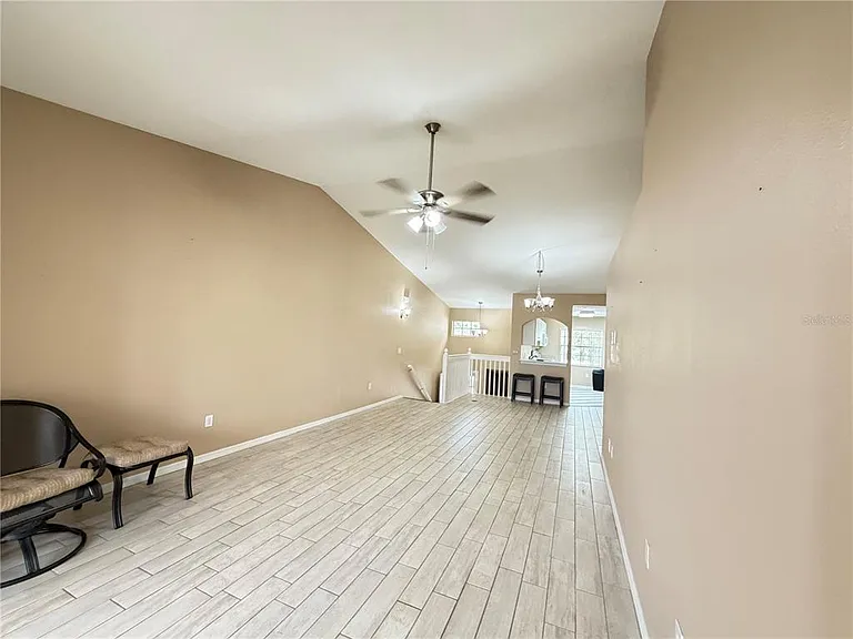 315 Eagle Ridge Dr — Photo 4