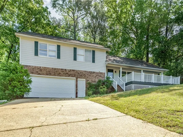 4513 Rainwood Ave, Northport, AL 35473