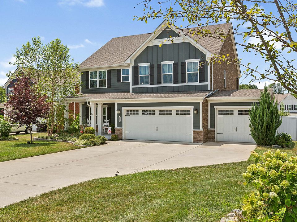 Gorgeous home for your family! Welcome home to 112 Halifax Lane in Gallatin!