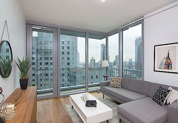 3rd image of 436 Albee Sq #38C