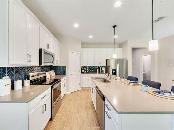 4th image of 3543 Fernanda Dr