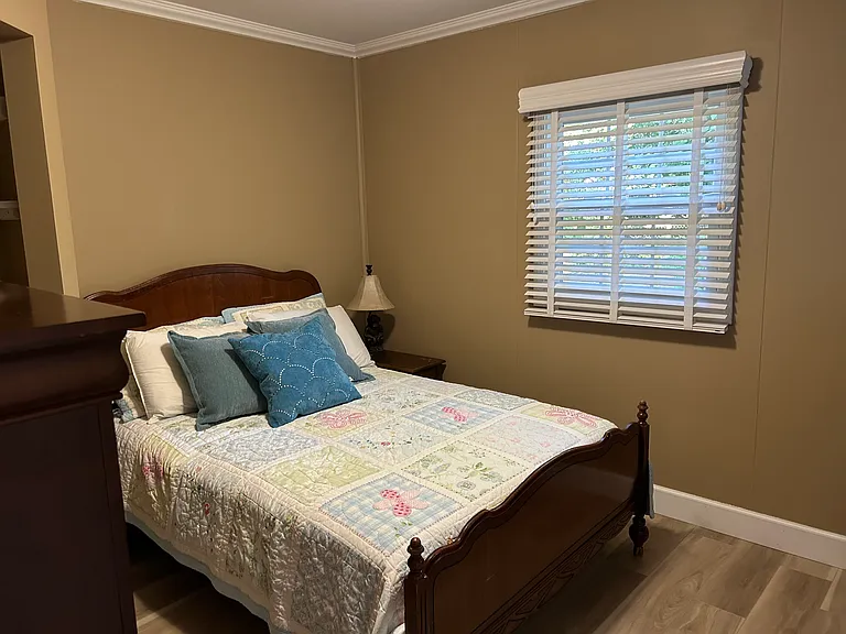 full bedroom