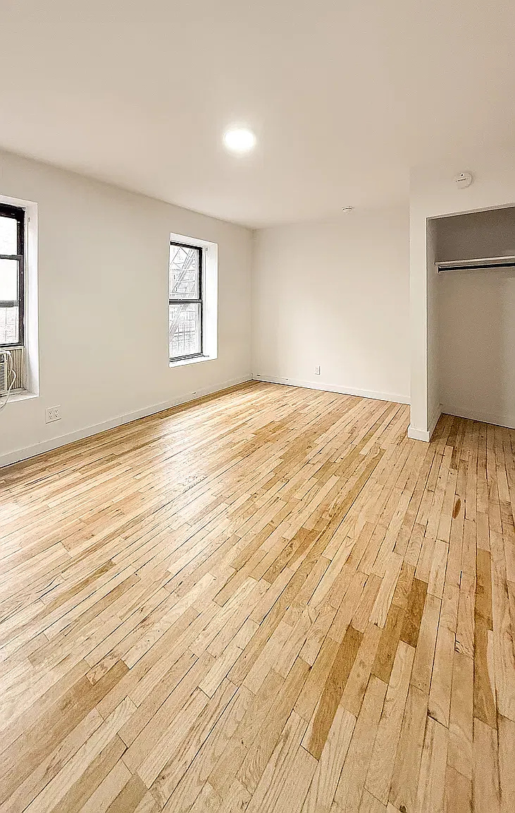 226 East 14th Street — Photo 2