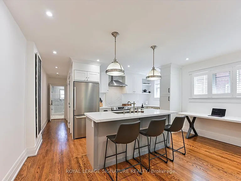 42 Strathgowan Ave #MAIN — Photo 6