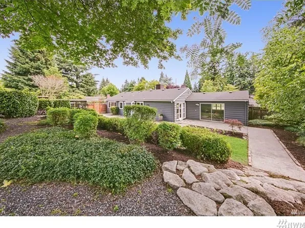 10424 NE 17th St, Bellevue, WA 98004