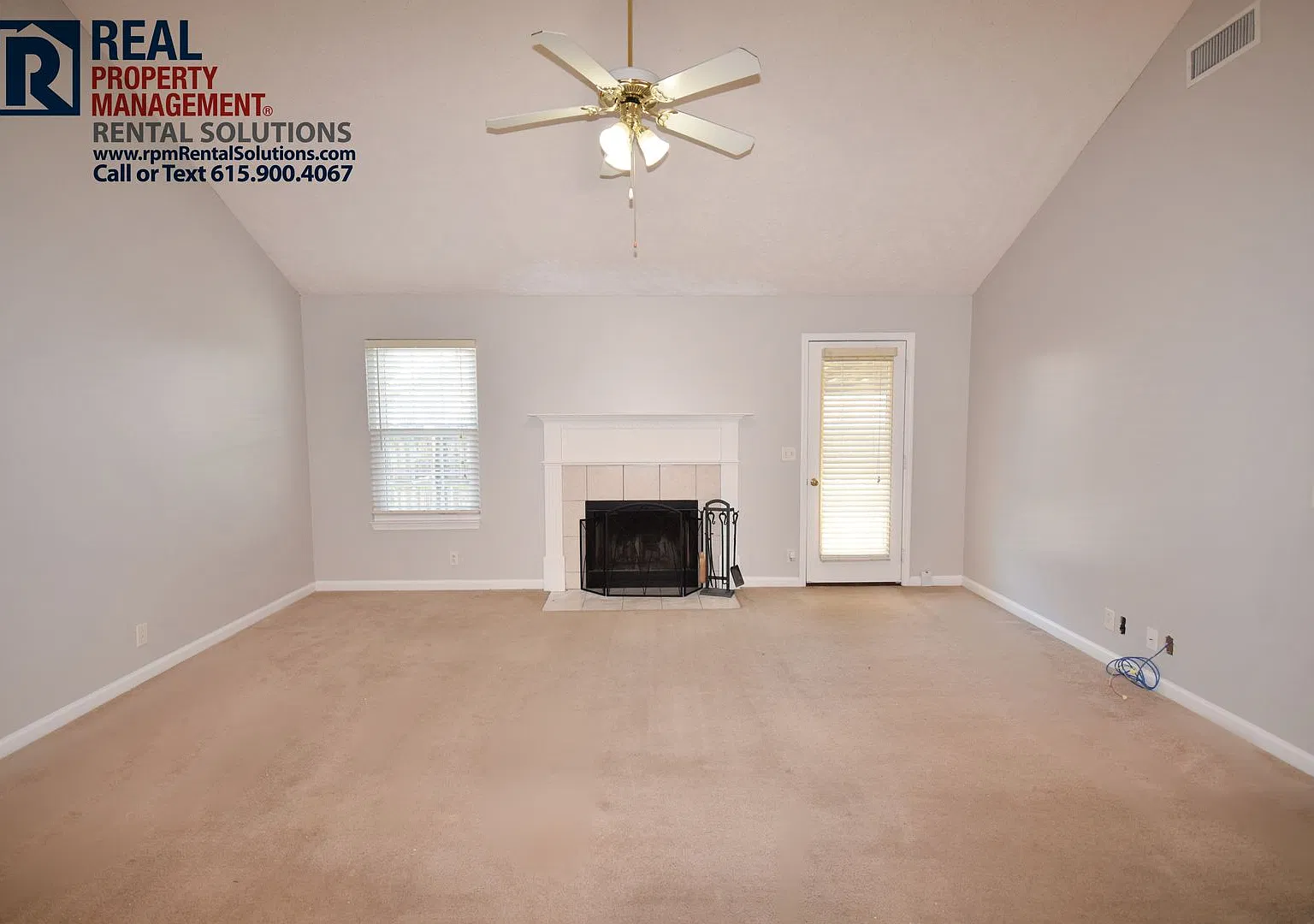 3BR/2BA in a great location in Murfreesboro! Attached garage & fence! — Photo 3