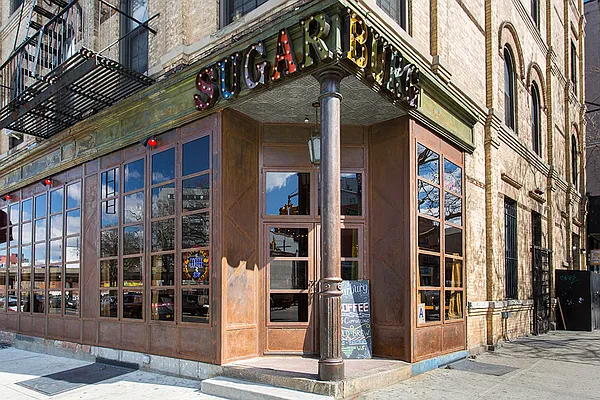 Rented by Dixon Advisory USA Inc. | media 25