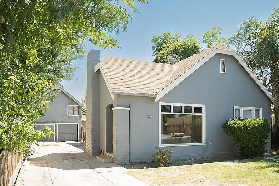 657 E Kern Avenue, Tulare, CA 93274 | Zillow