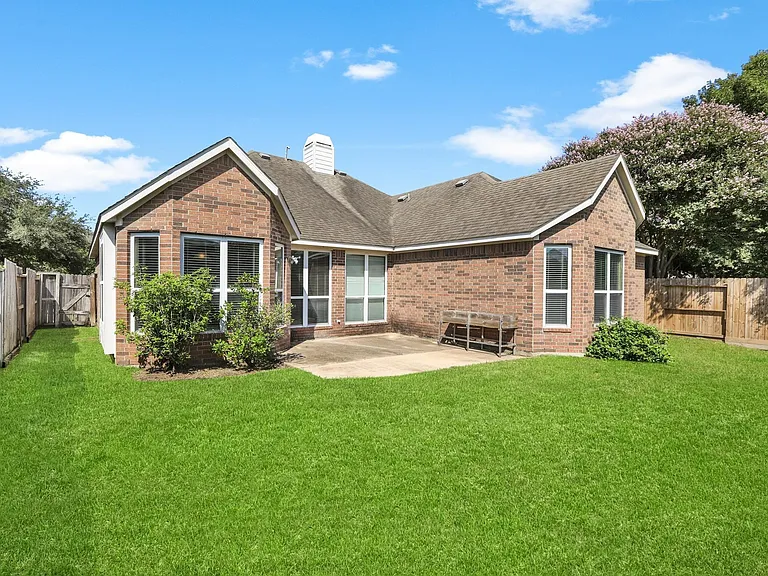 6642 Redberry Glen Ln — Photo 26