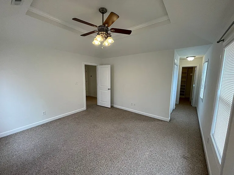 1029 E Balview Ave — Photo 20