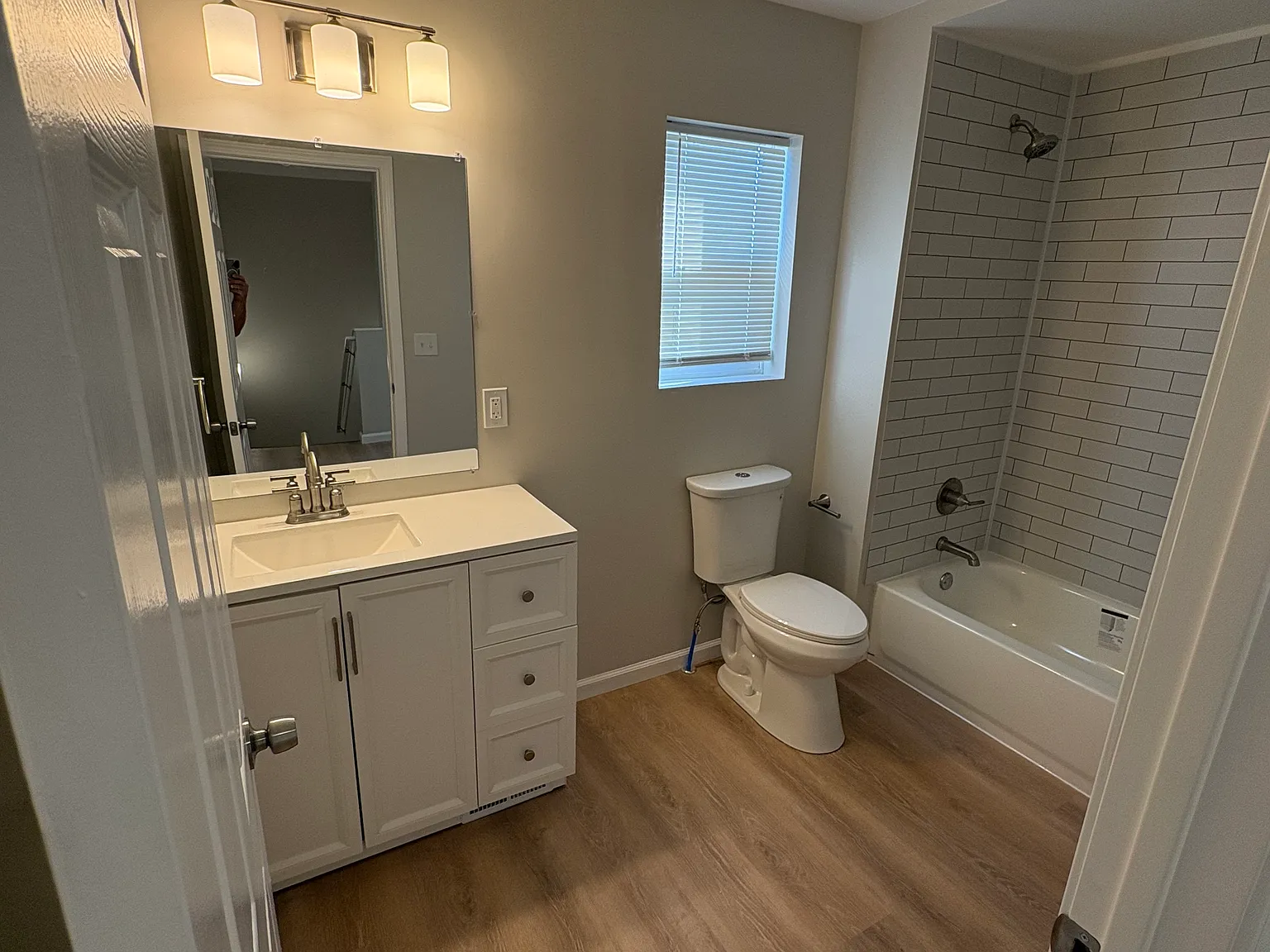 3 bed, 2.5 bath, 1490 sqft, $2,000 — Photo 4