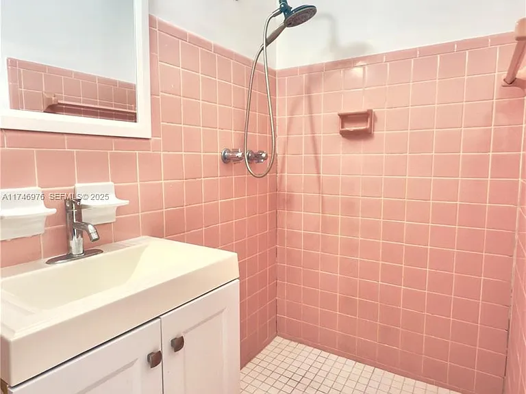 7672 Plantation Blvd — Photo 10
