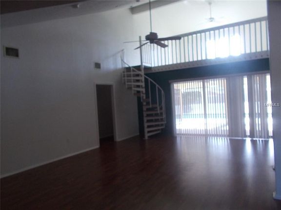 3rd image of 701 Columbia St