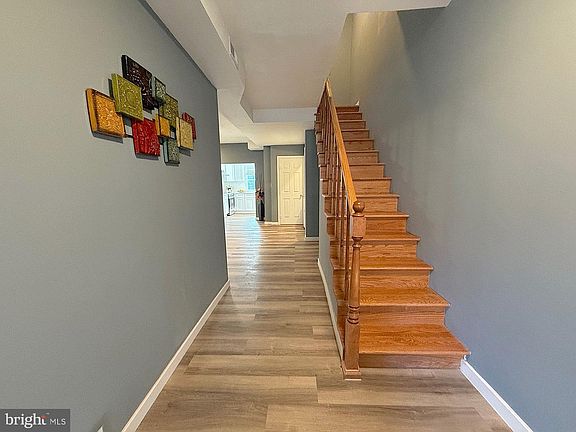 2nd image of 1249 Owen Pl NE