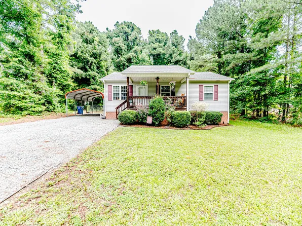 1605 Goldsboro Ave, Sanford, NC 27330