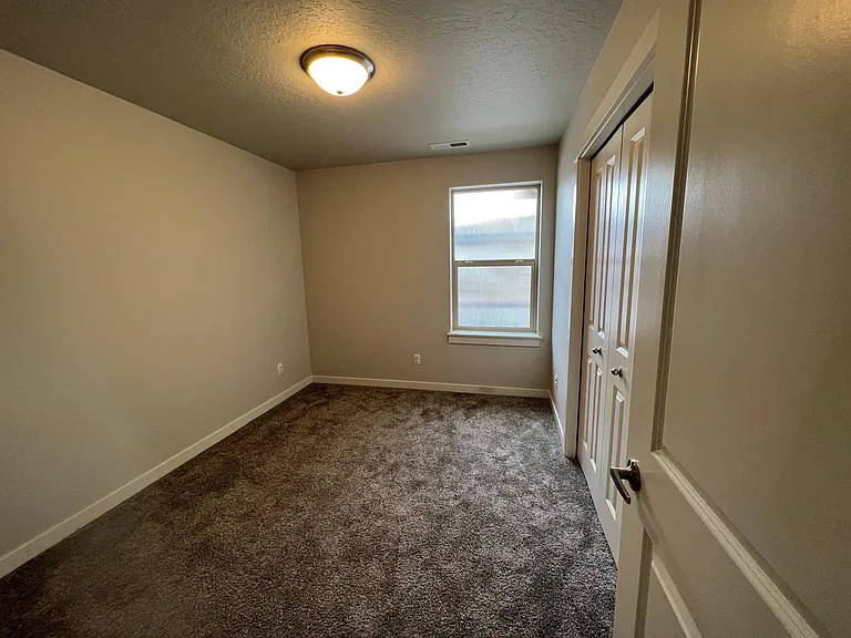 2234 E Tiger Lily Dr — Photo 8