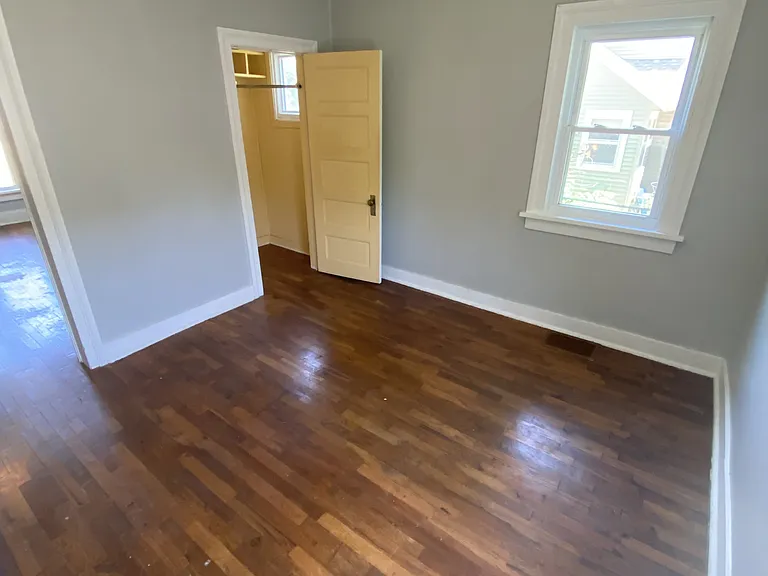 1055 4th Ave — Photo 2