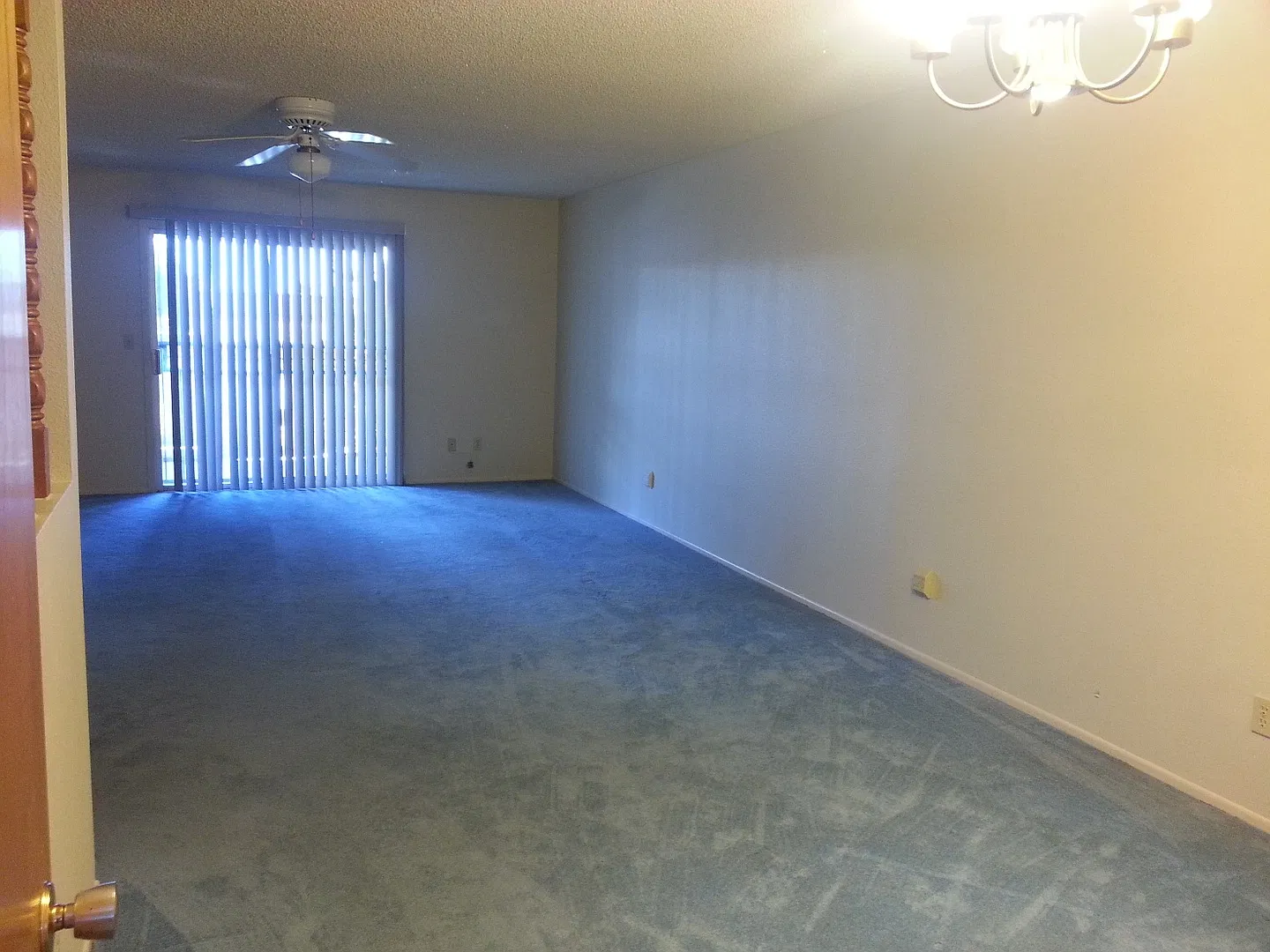 2 Bed / 2 Bath Townhouse on the Eastside! — Photo 3