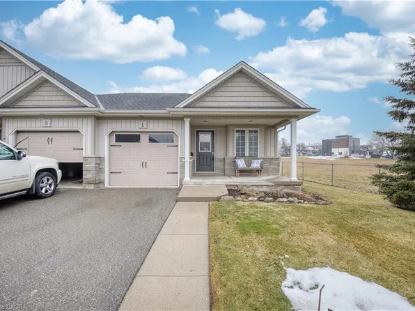 1 Sunnydale Ct, West Lincoln, ON L0R 2A0