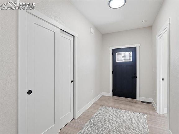4th image of 1301 Stone Ridge Dr