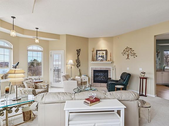 5th image of 245 Holiday Rd APT 3