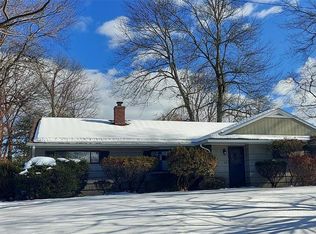 412 Flaker Dr, Wyckoff, NJ 07481