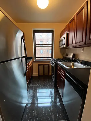 Rented by Kew Forest Realty Inc | media 10