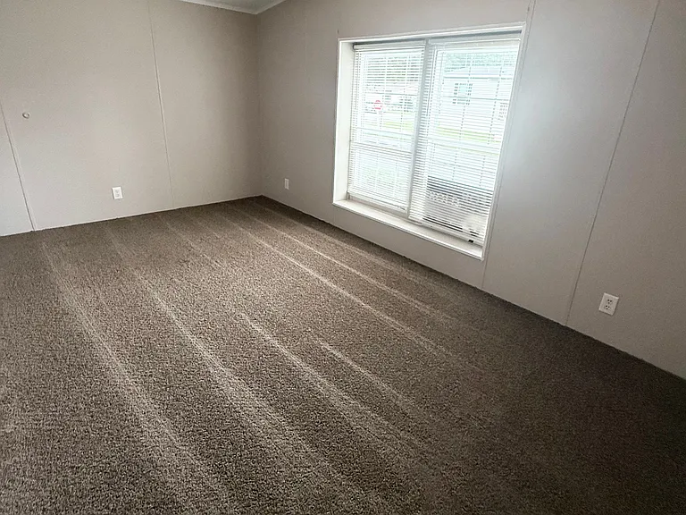 2081 Chaffee Rd S — Photo 13