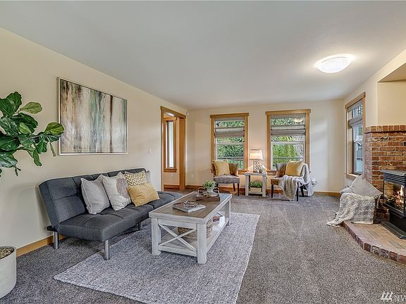 5th image of 11430 194th St SE