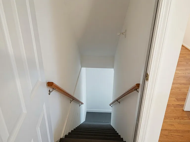 88 Bridge View Dr — Photo 18