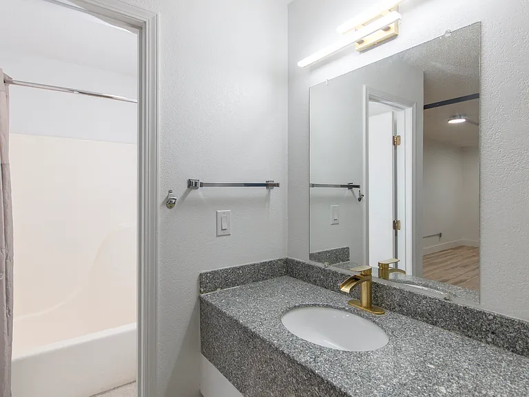 14175 Highway Z #A — Photo 10