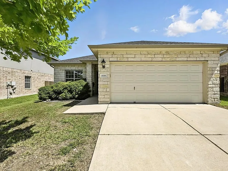 11116 Liberty Farms Dr — Photo 1