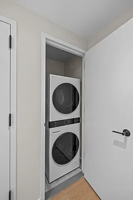 Laundry, photo 1