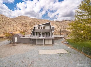 110 Bill Shaw Rd, Pateros, WA 98846