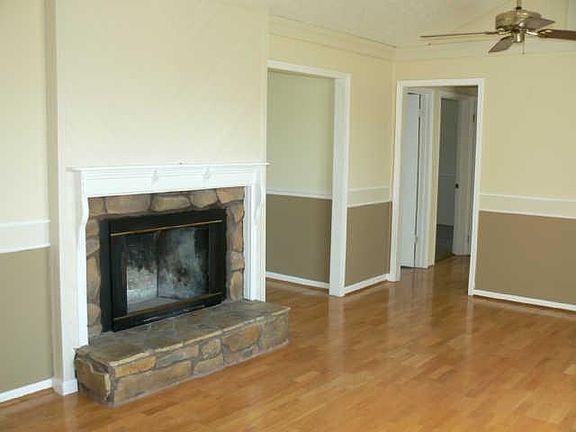4th image of 309 Dawn Dr