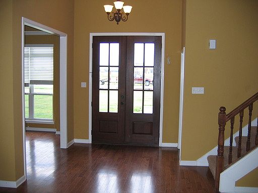 2nd image of 613 Koser Dr