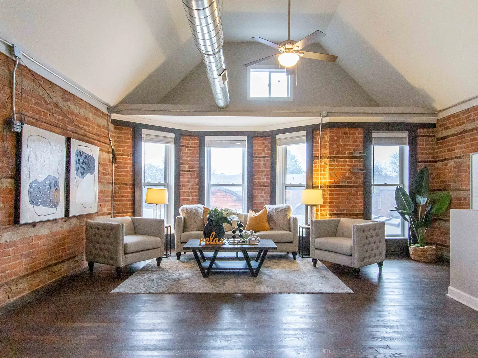 2 bed, 1010 sqft, $2,800 — Photo 3