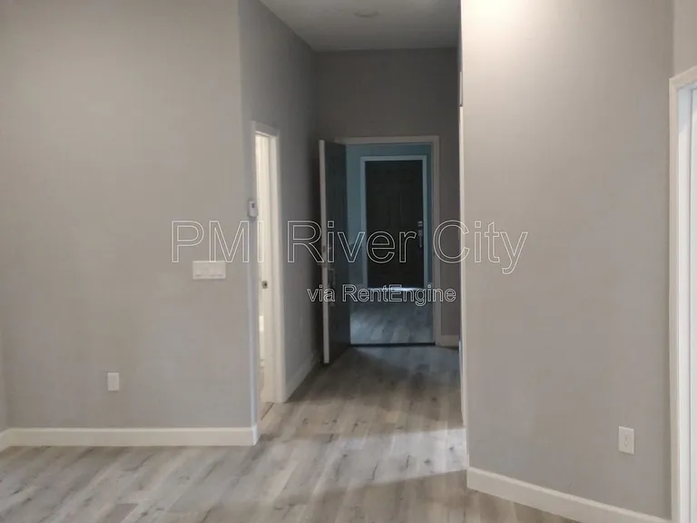 151 W 17th St #4 — Photo 4