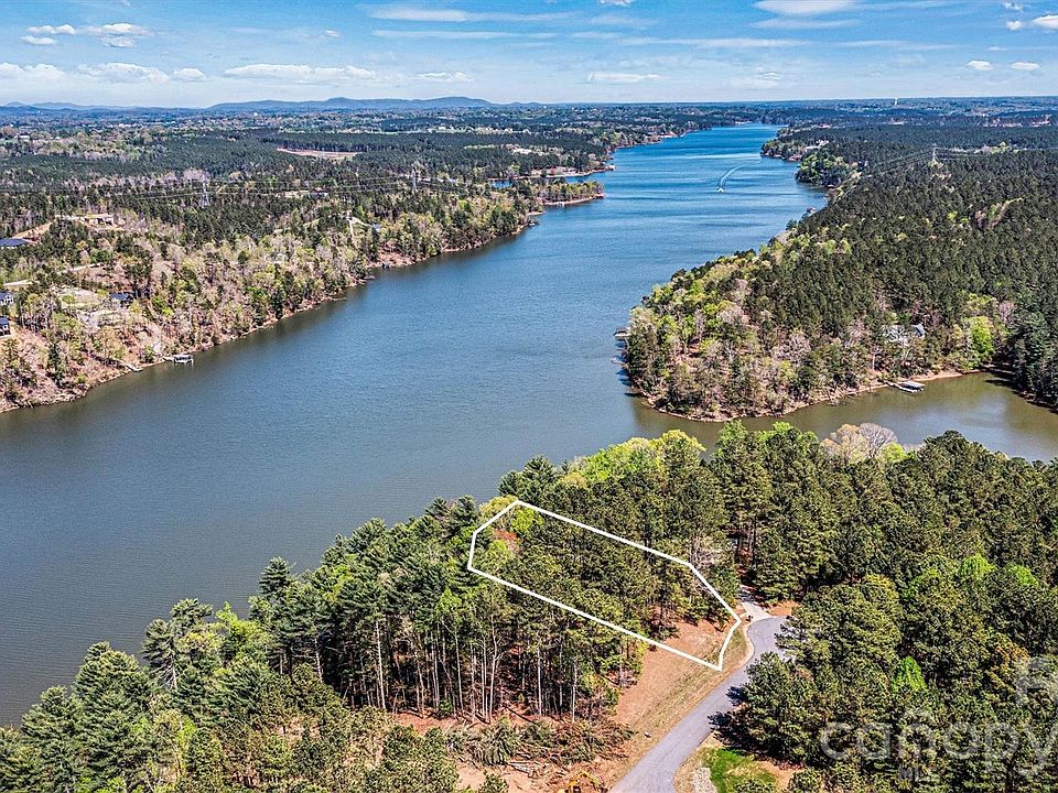 1st image of 106 Pier Point Dr