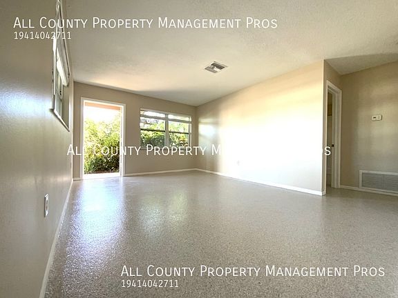 3rd image of 5820 Murdock Ave