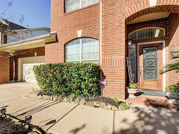3rd image of 15115 Woodford Hollow Ln