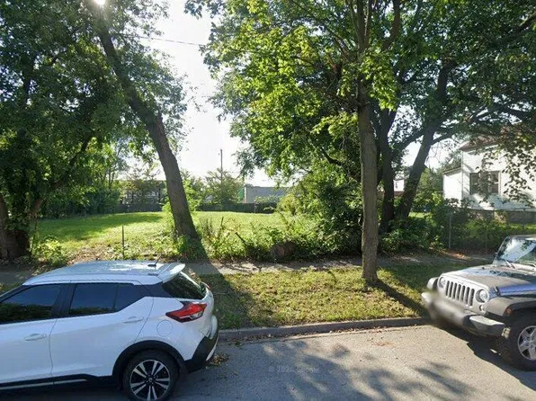 8250 S Emerald Ave, Chicago, IL 60620
