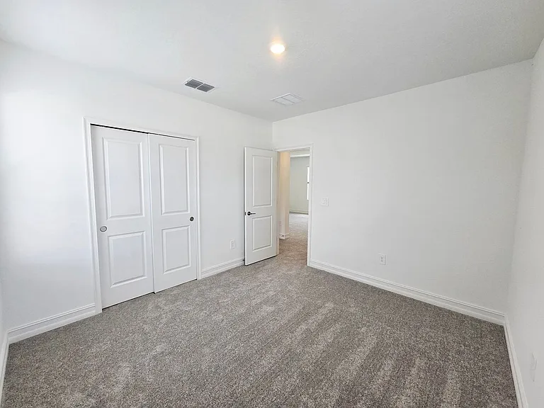 11757 71st Ave E — Photo 31