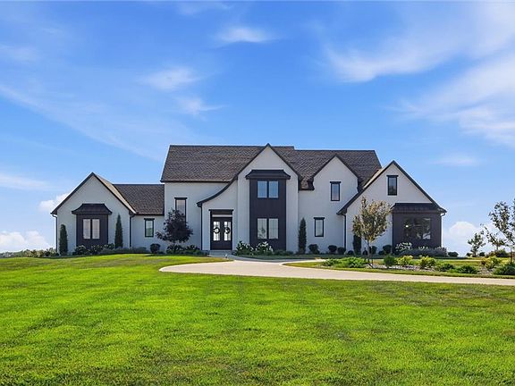 2nd image of 10504 Stonehaus Dr