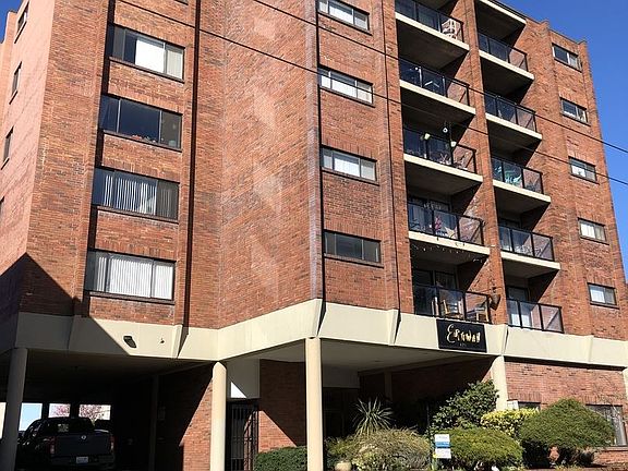 2nd image of 421 Bellevue Ave E APT 207