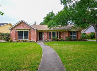 2902 Ann Arbor Dr, Houston, TX 77063