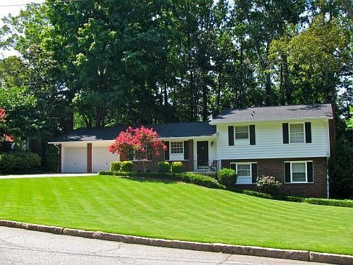 7/20/09 - 1541 Runnymeade Rd. NE