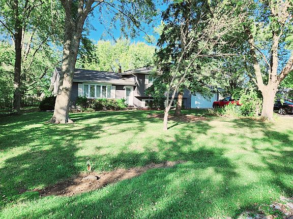 2nd image of 1241 Ottawa Dr